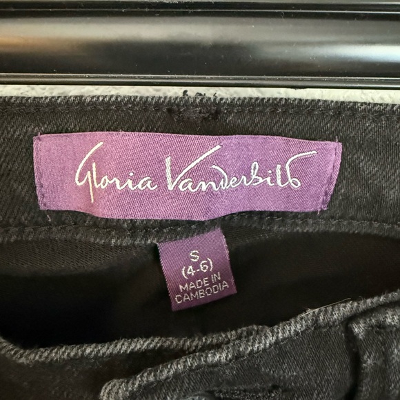 Women's Black Jeans - Picture 2 of 6